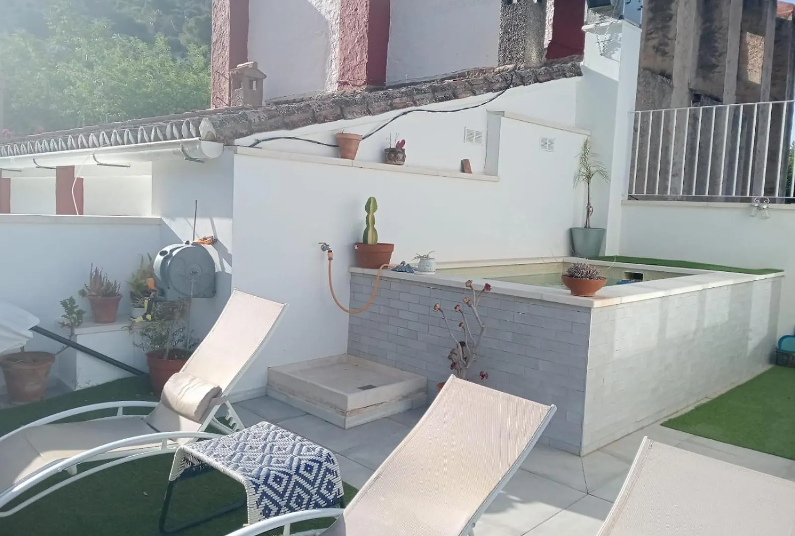 Capsule hotel El Nido Del Chorro Hotel Spain
